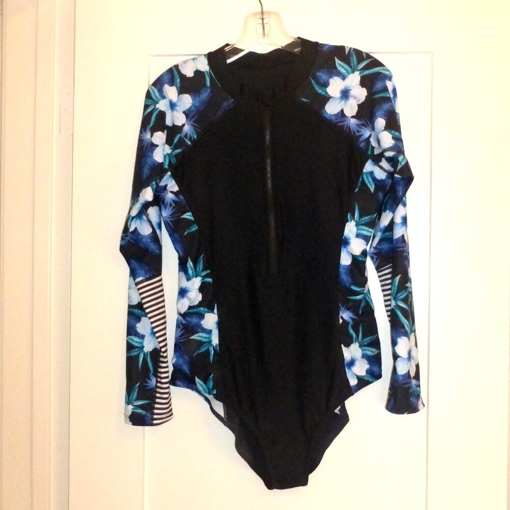 NESY Women's Rash guard Long Sleeve UV50+ one piece zipper front Swimsuit size L